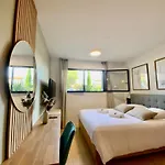 Les Loges De La -