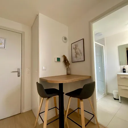 Les Loges De La - *
