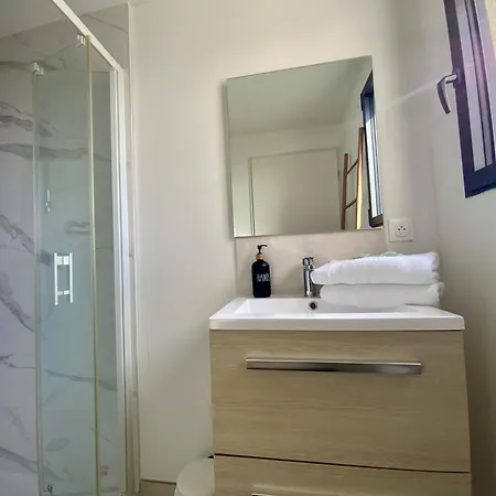 Les Loges De La -